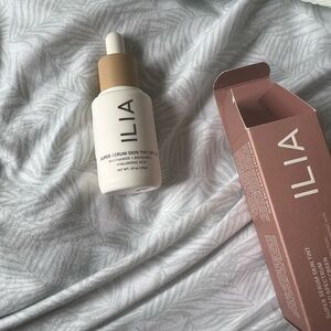 ILIA Super Serum Skin Tint SPF 40 in Cream and Brown